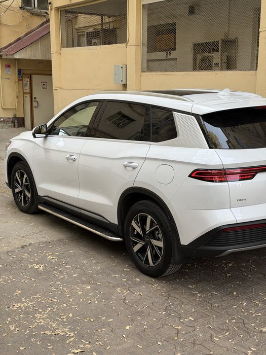 Byd Song Pro gibrit kraska toza 4900 km yengi moshina