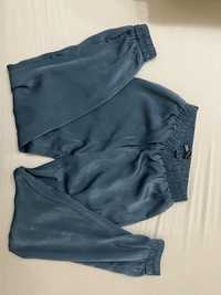 Сатиниран спортен панталон Zara