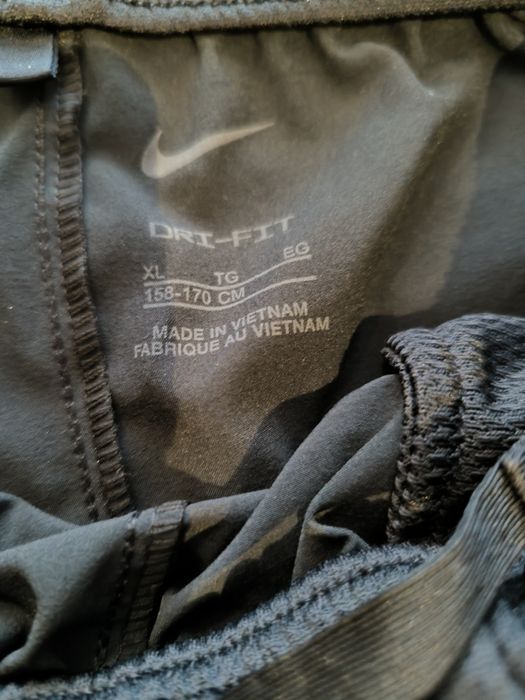 Къси панталони Nike