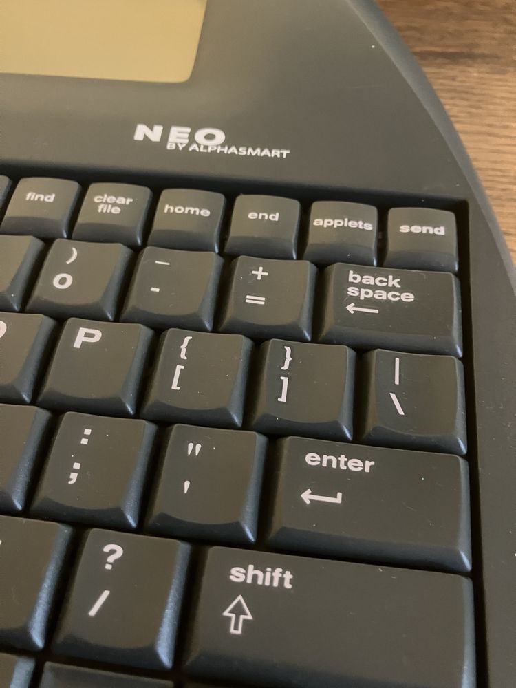 Neo Alphasmart masina de scris electronica