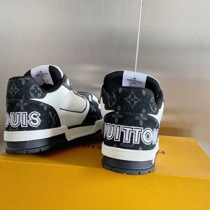 Adidasi Louis Vuitton Calitate Premium