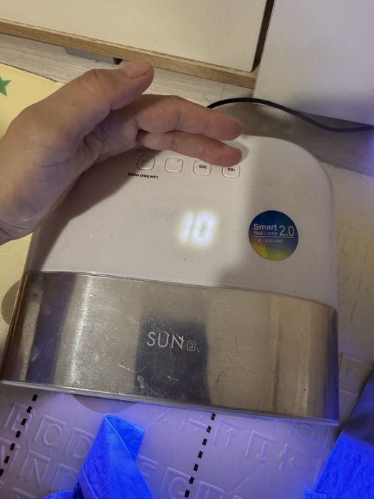 Профессионалоная Led/UV lamp для маникюра со съемным дном.