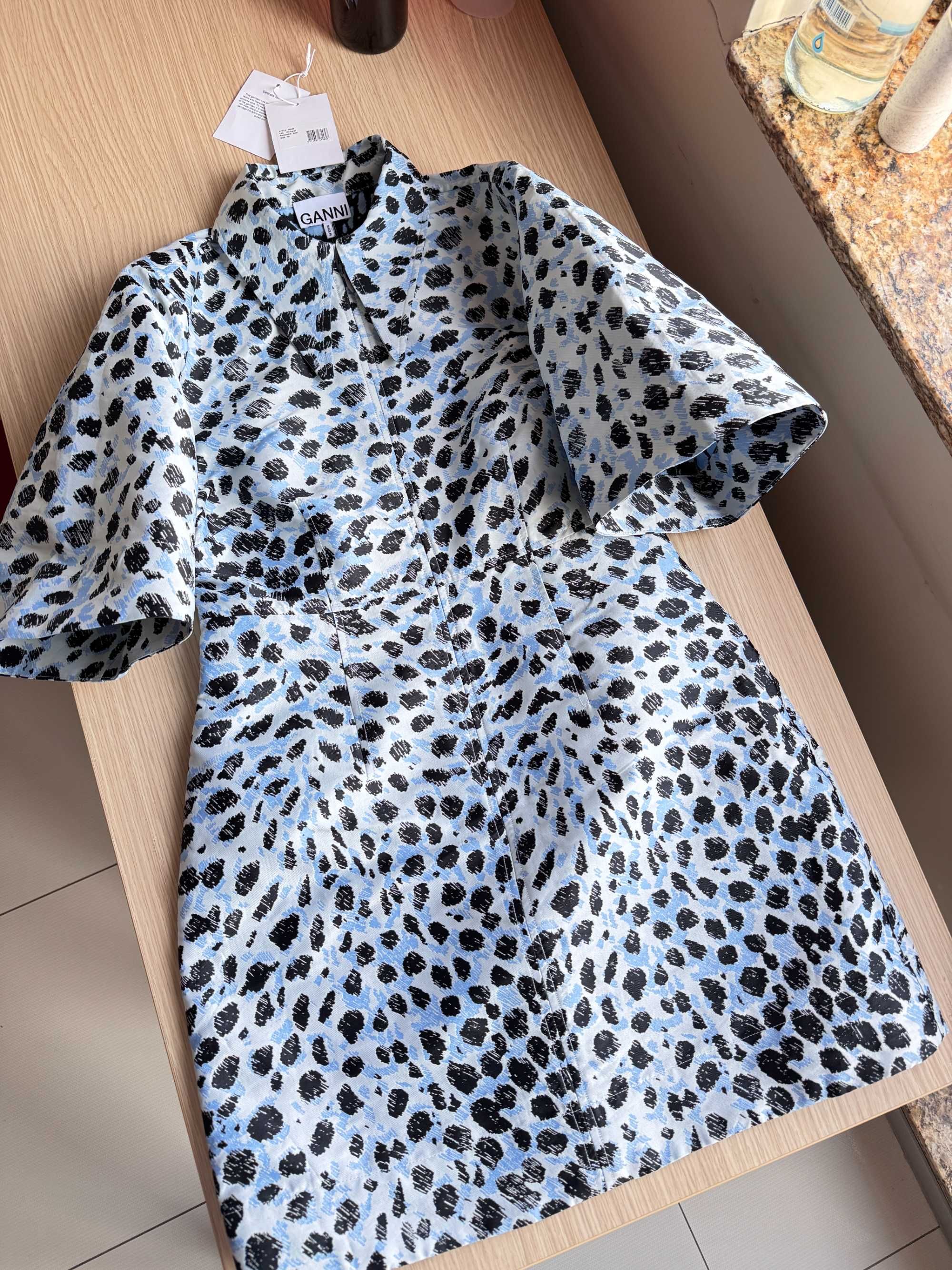 Jacquemus / Ganni / Theory / Evis рокля