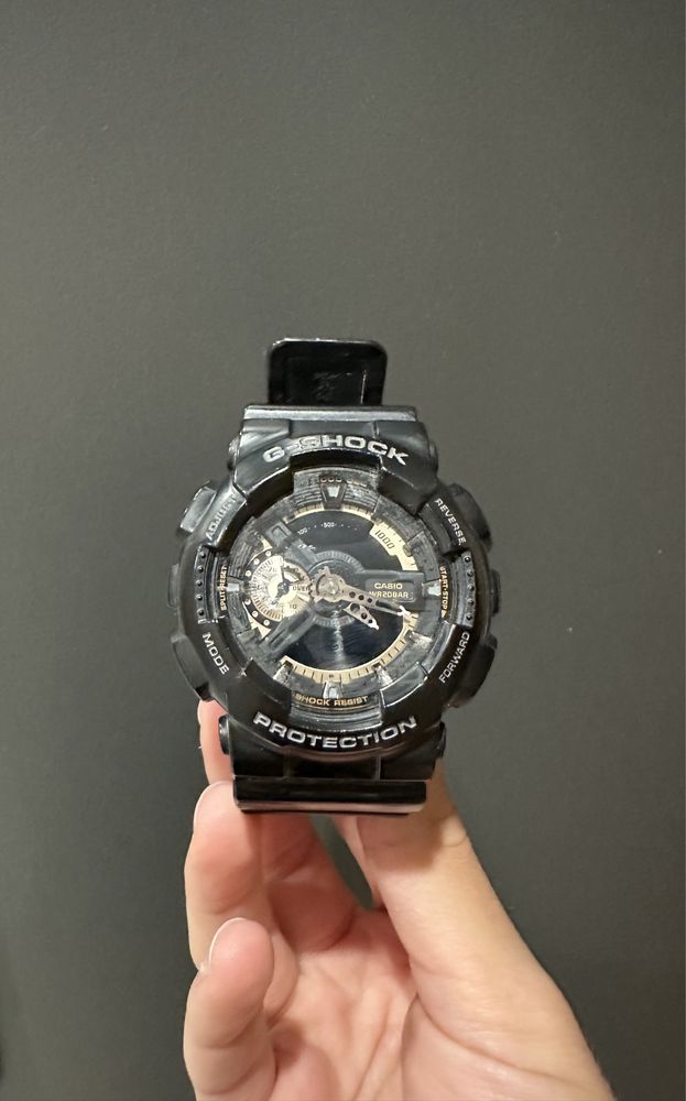 Casio G-Shock Black Matte / Gold