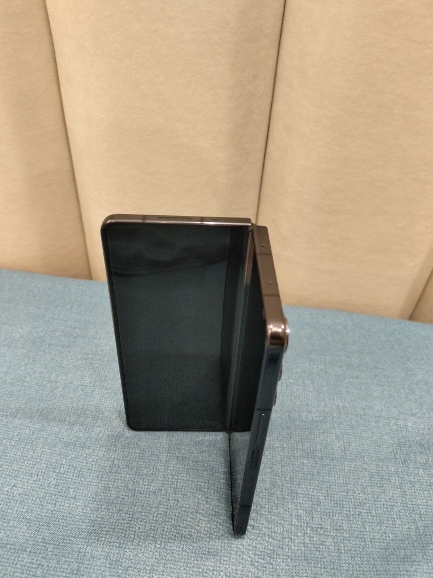Samsung Z Fold 5