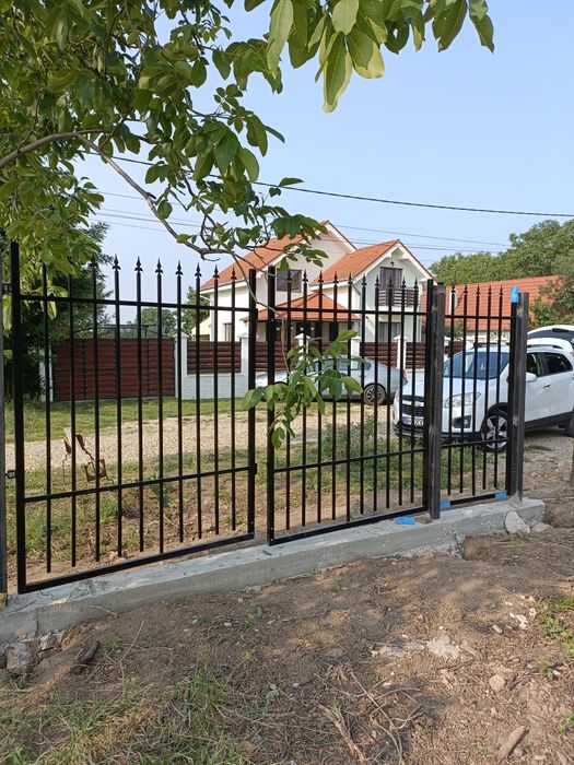 Porti si structuri metalice