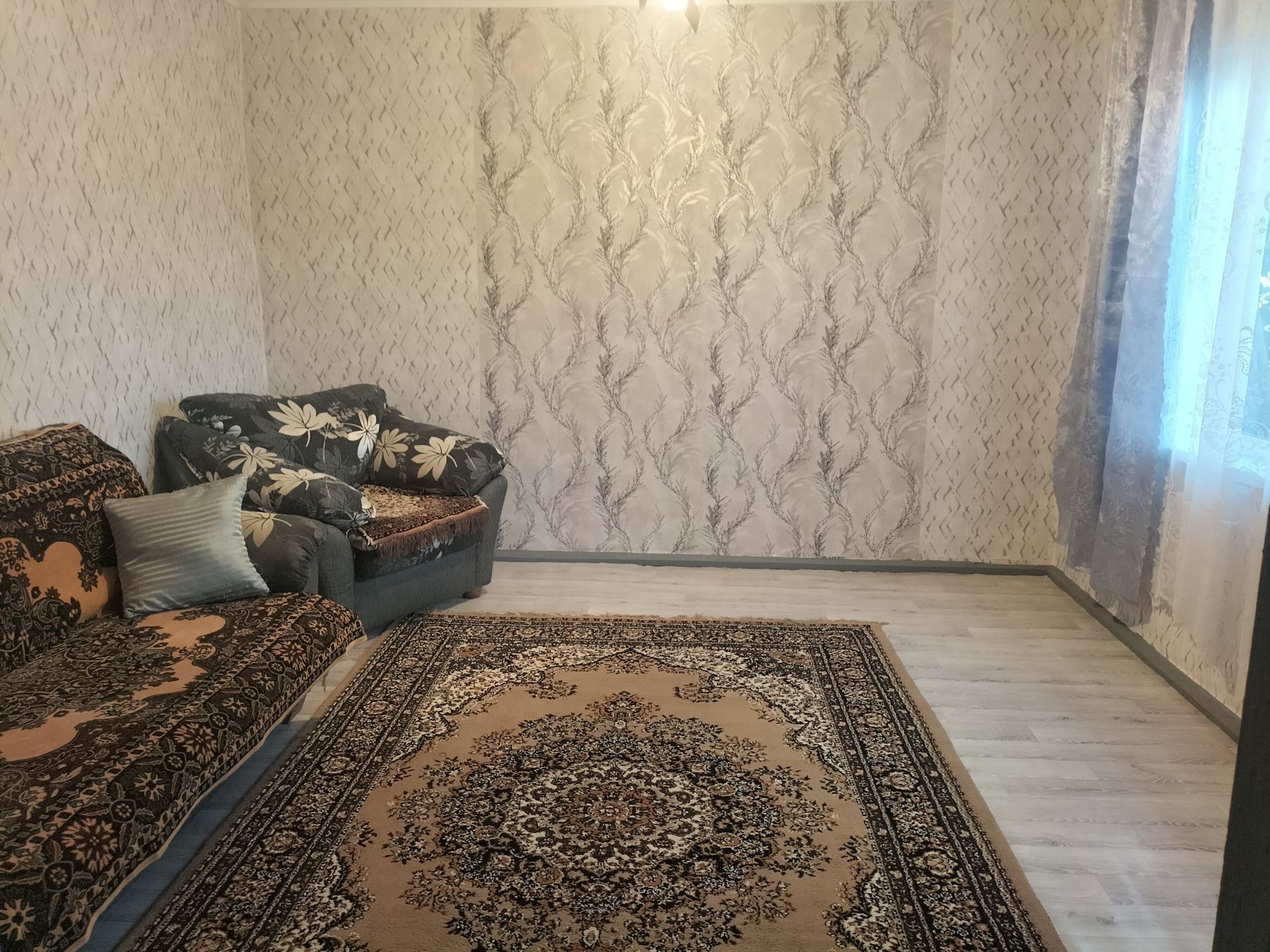 Продам часть дома в центре п.Восточного!