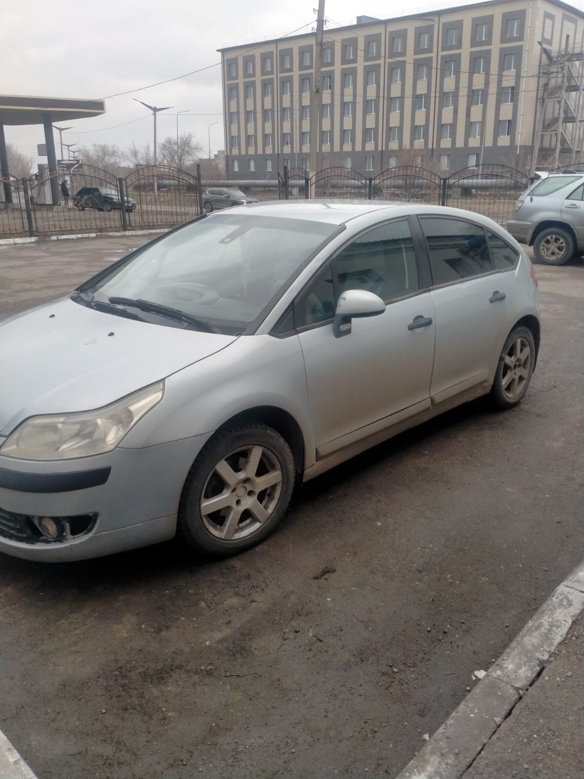 Продам машину Citroen C4