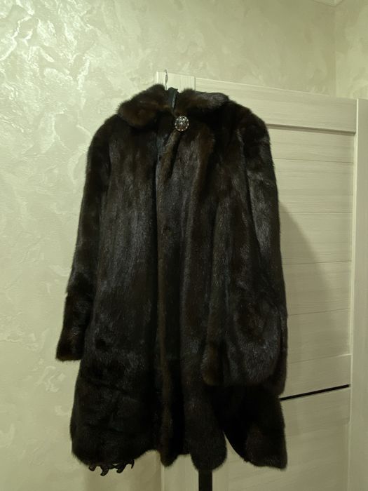 Продап норкавую шубу