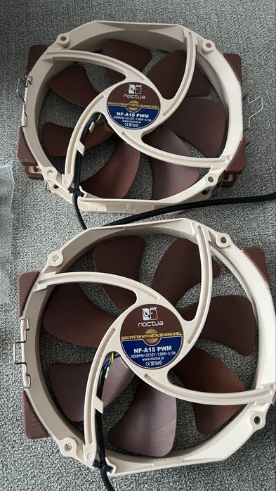Cooler Noctua NH-D15 cu prinderea de Intel