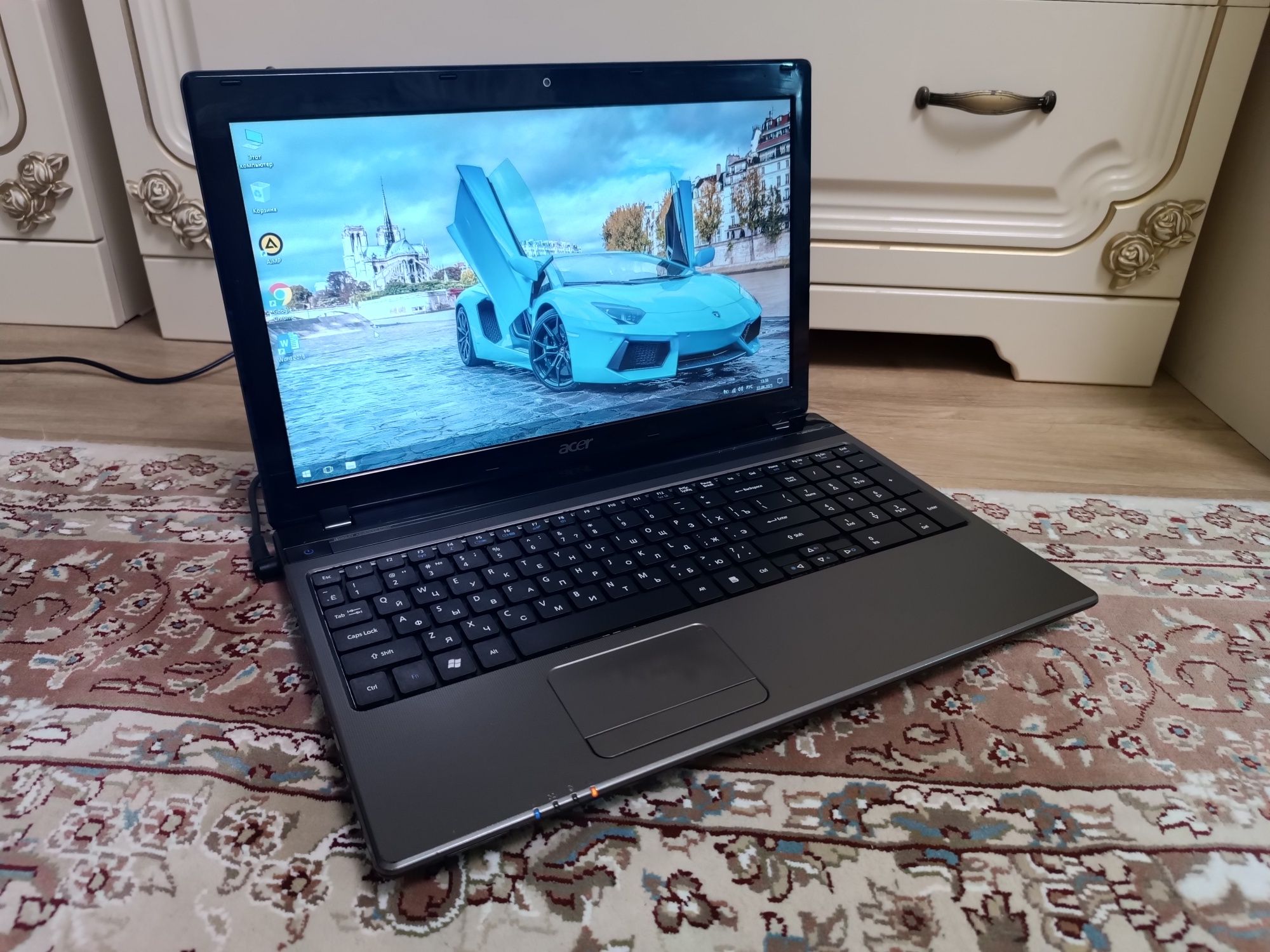 Ноутбук ACER Windows 10 в хорошем состоянии.