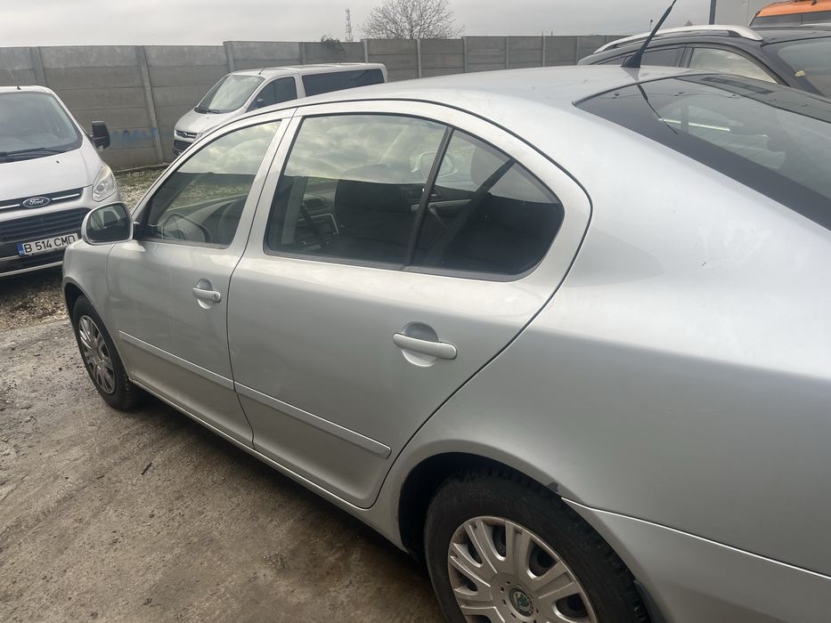 Dezmembrez Skoda Octavia 2 facelift 1.6 diesel euro 5