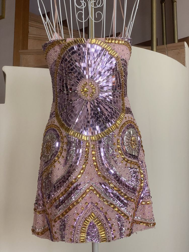 Рокля за звезди! SHERRI HILL