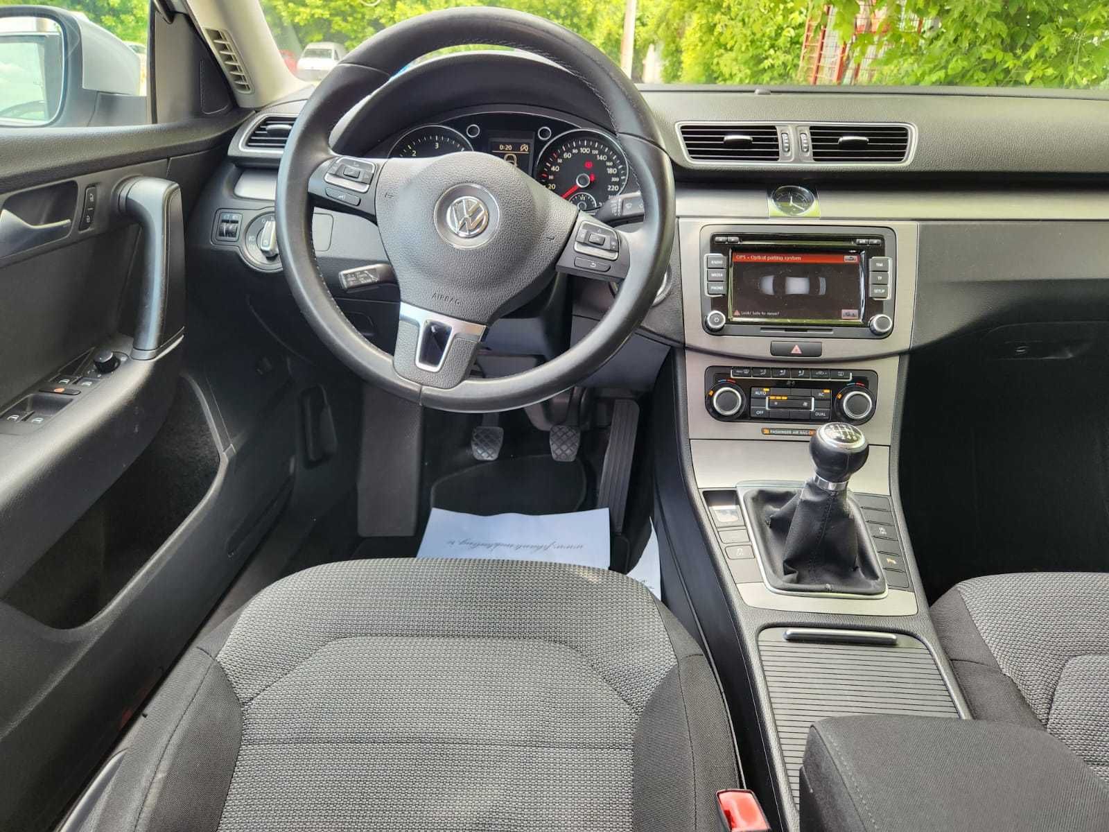 VW Passat 1.6 Diesel 105 CP - Limuzina -RATE cu 0 avans de la 218 Euro