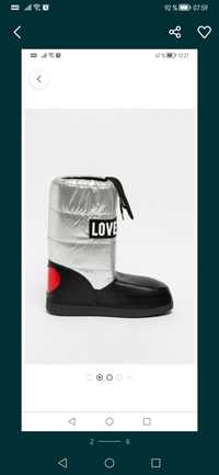 Vând Moon Boot Love moschino
