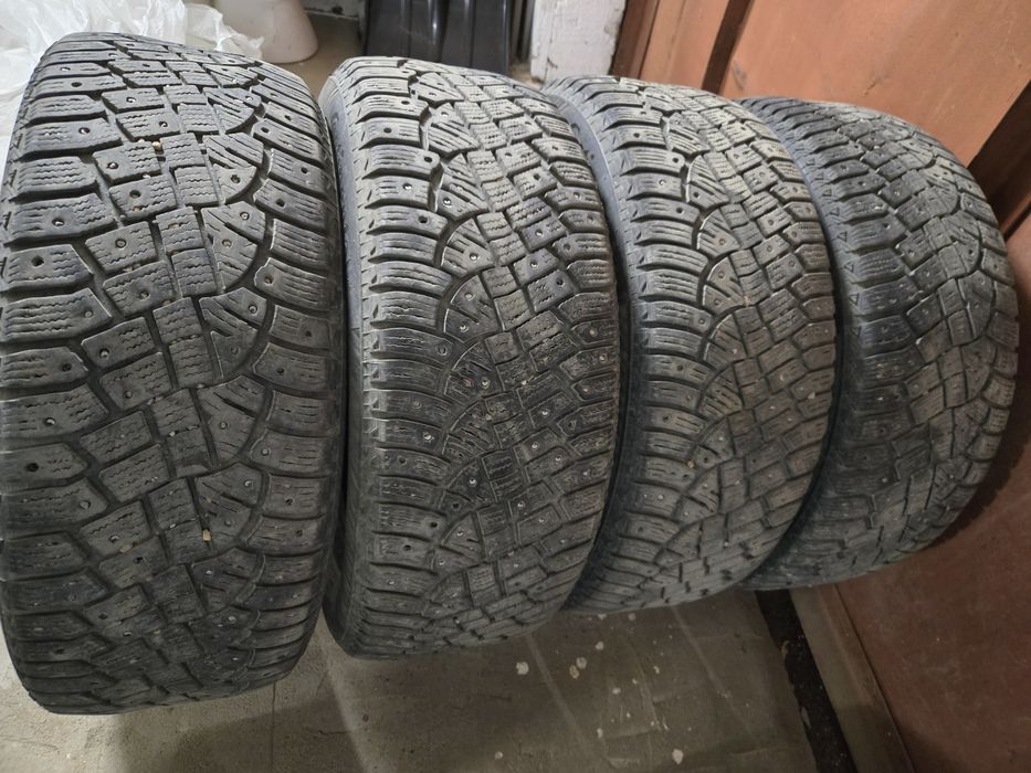 Продам зимнюю резину Continental 215/55/17