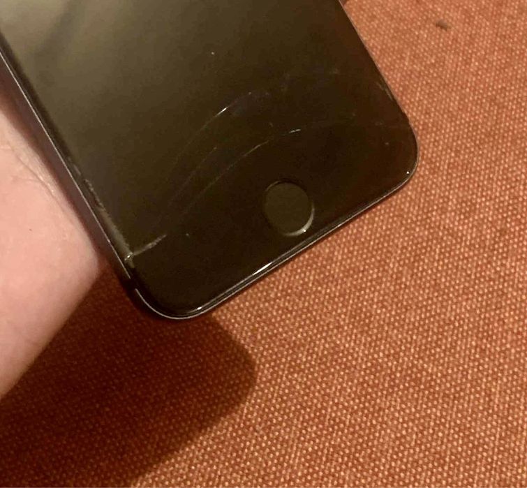 Iphone 8 64 gb 76% батерия