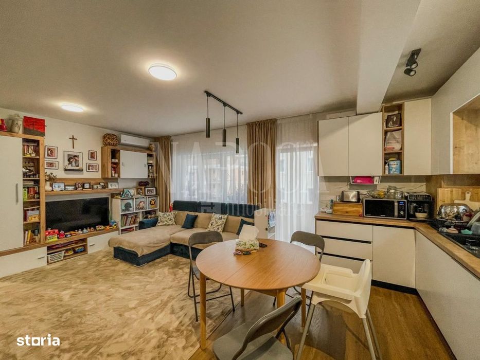 Apartament 3 camere de vanzare in Floresti