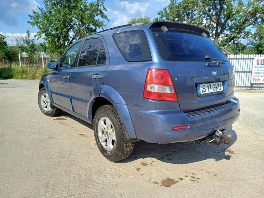 Vând KIA sorento autoutilitara în acte schimb