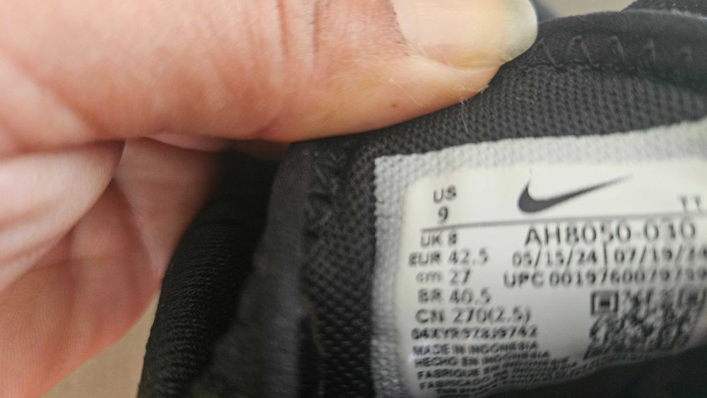 Маратонки NIKE AIR MAX  270 42,5 номер