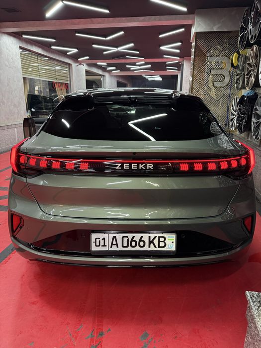 Zeekr 001 в наличии