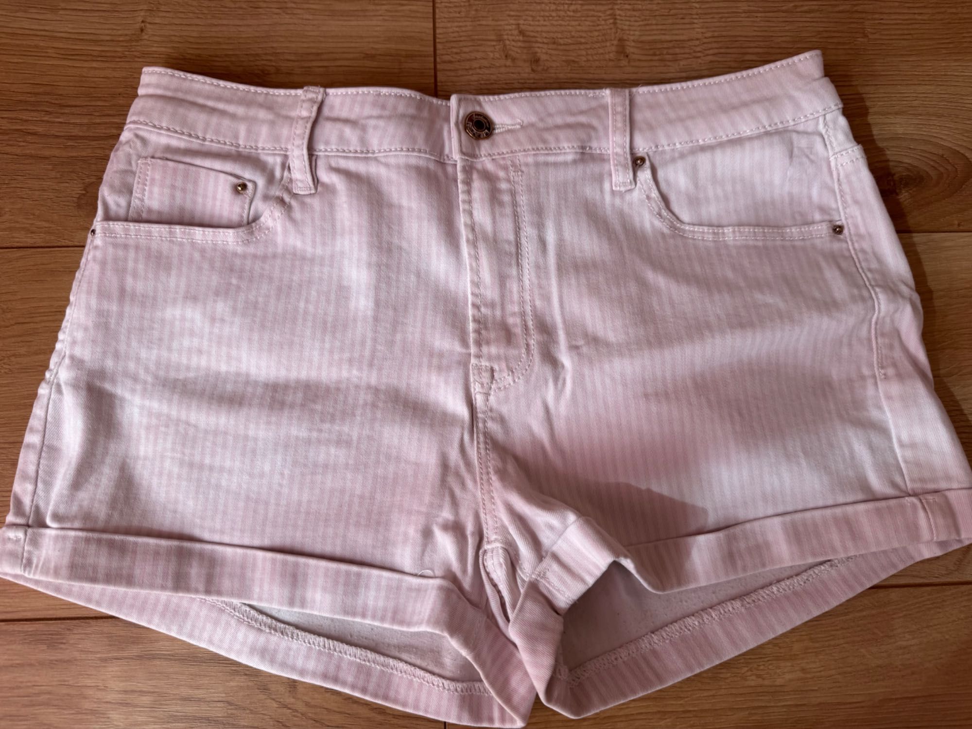 Къси дънки Stradivarius, New Yorker, H&M