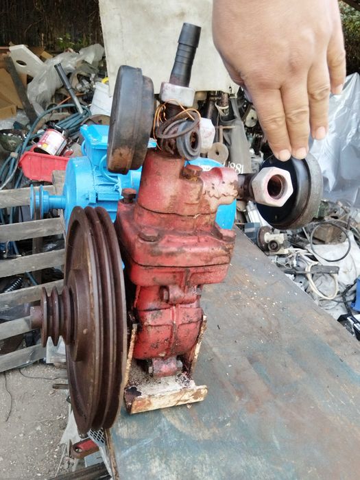 Pompa de apa cu motor 3 KW 220 volți