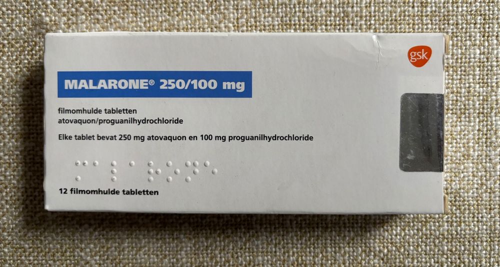 Vând 4 cutii MALARONE