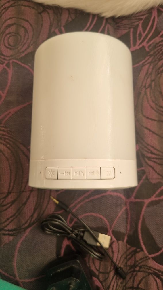 Bluetooth високоговорител с лампа iUni M16, 4W, USB, Слот карта TF, Мн