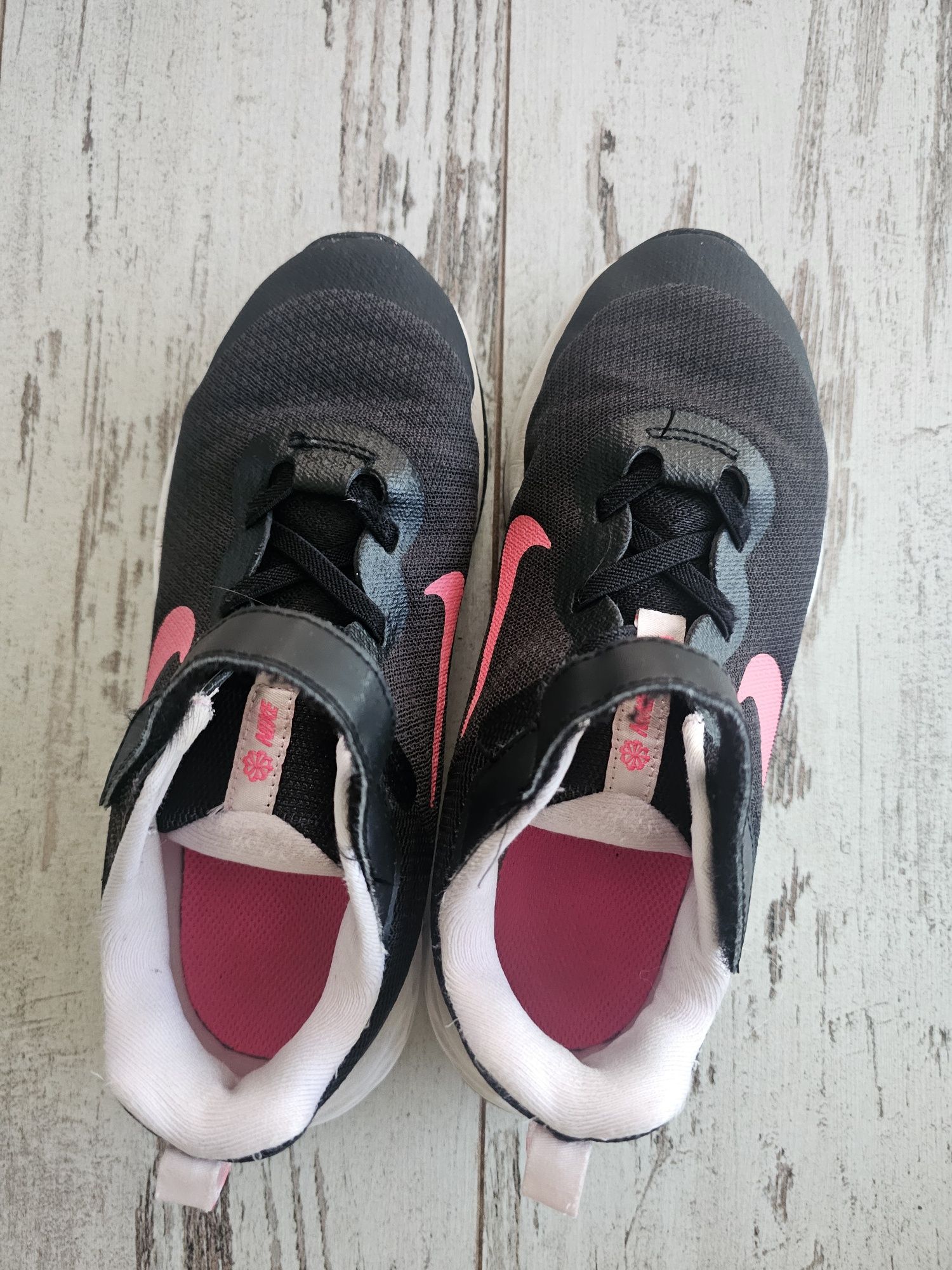 Nike дамски 34номер