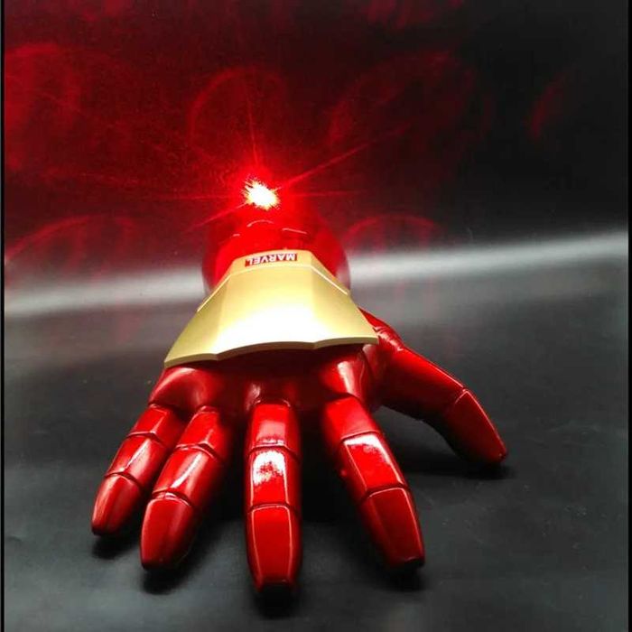 Marvel Ръкавици със светлини Iron Man Железния човек Марвел 2бр