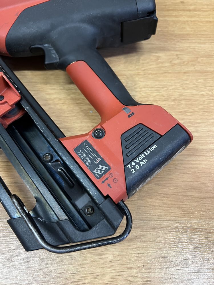 Pistol cuie Hilti GX 90-WF