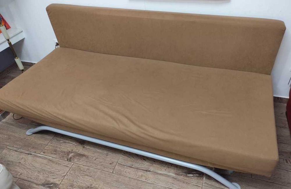 Canapea extensibila  3 locuri