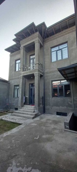 Янги ховли уй Охунбобоев (Макродан 1км.)