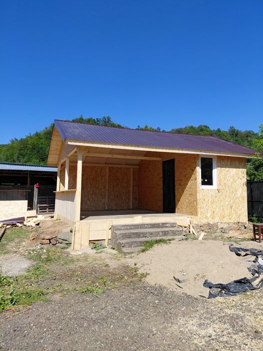 Vând căsuțe din lemn