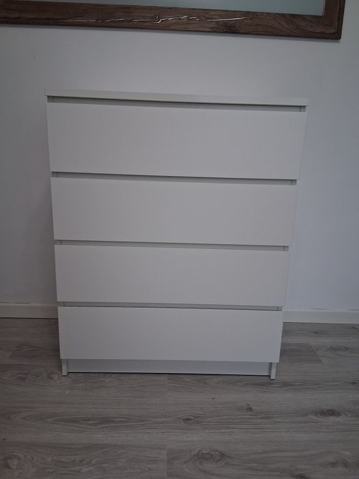 Comoda dormitor nouă