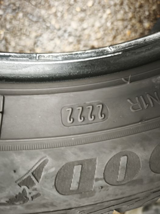 215/55/17" 4бр Good year ultra grip performance, dot2222,7mm