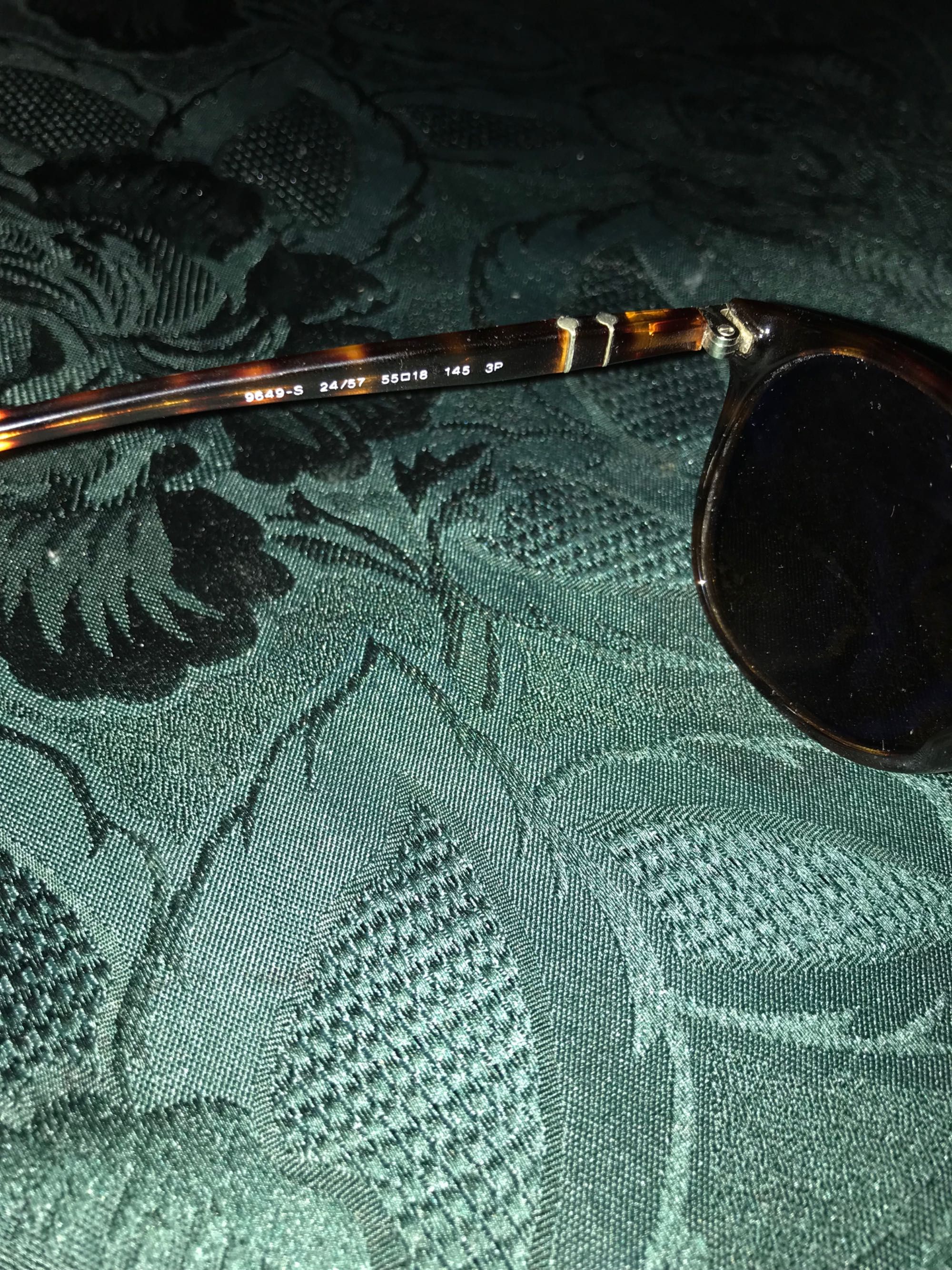 Очила марка Persol