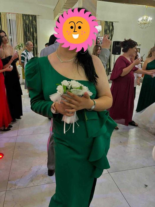 Vand rochie pret negociabil  marimea Xl
