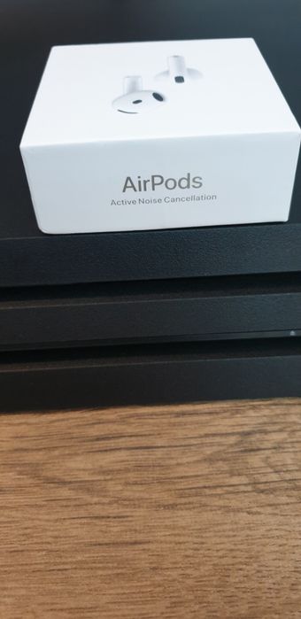 AirPods 4 ANC (Anulare Activa a Zgomotuli)