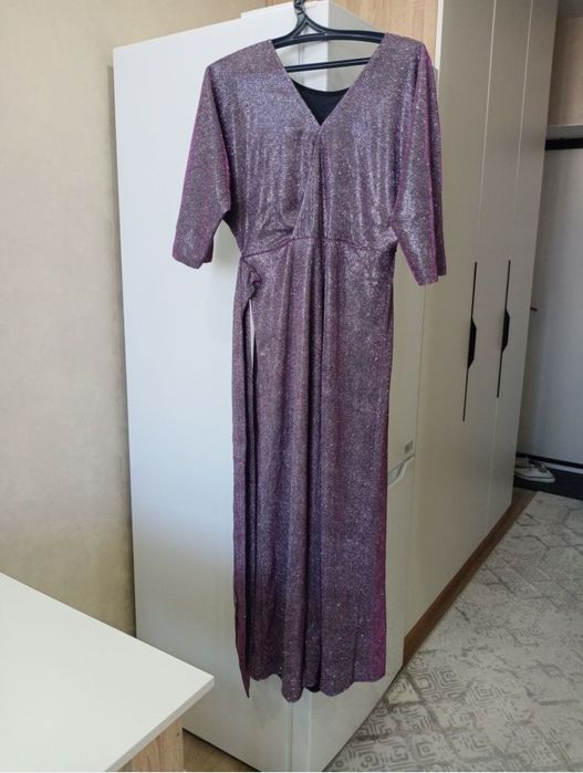 Платье блестящее новое