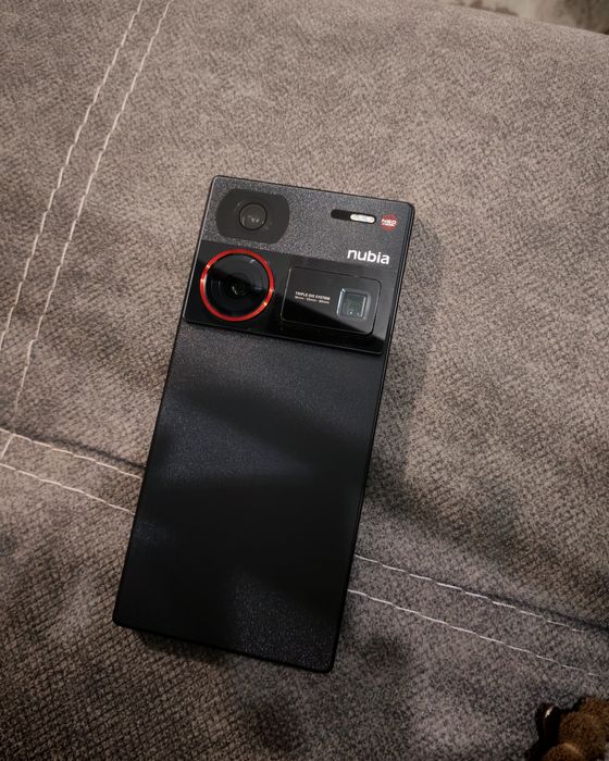 Продам Nubia Z60 Ultra