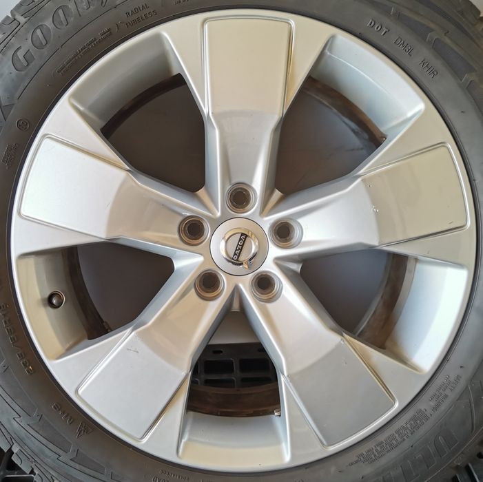 Jante Originale Volvo XC60 235/55R18 iarna