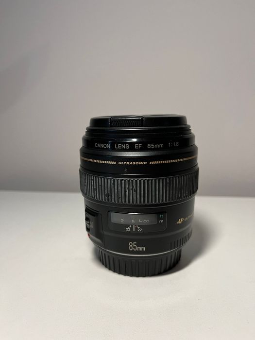 Canon EOS R cu 2 obiective