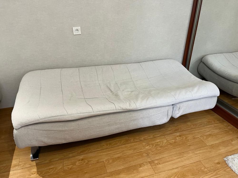 Кровать-диван изголовье регулируется
