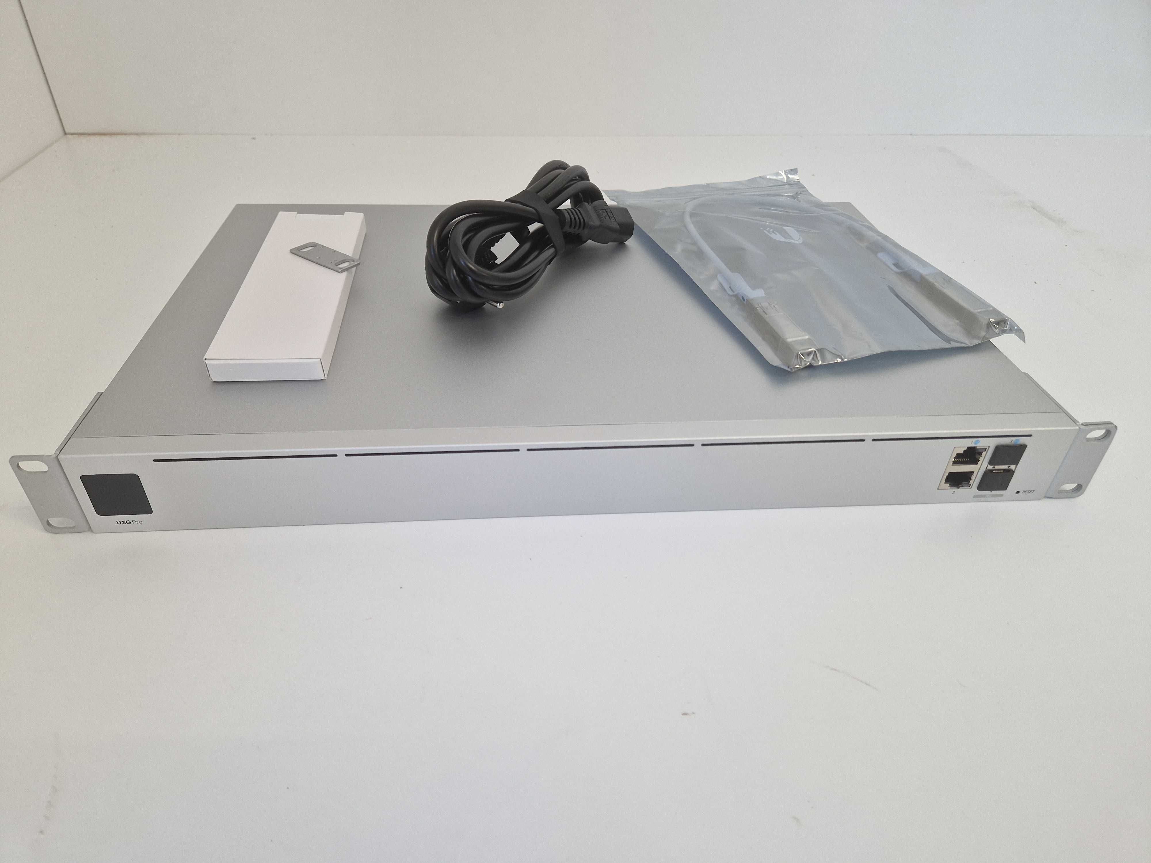 Ubiquiti Networks Gateway Pro Gateway/Controller 1000 Mbit/s