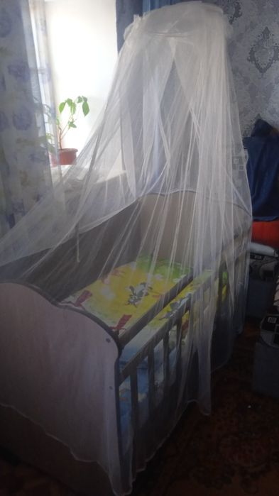 Продам манеж от 0 до 5 лет