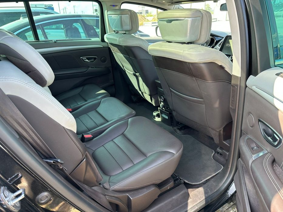 Transport rapid oriunde în țară – 7 locuri, scaune copii la cerere