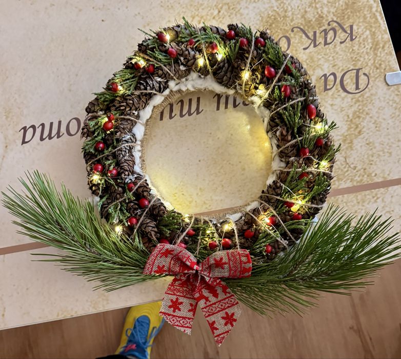 Ръчно изработен Коледен Венец