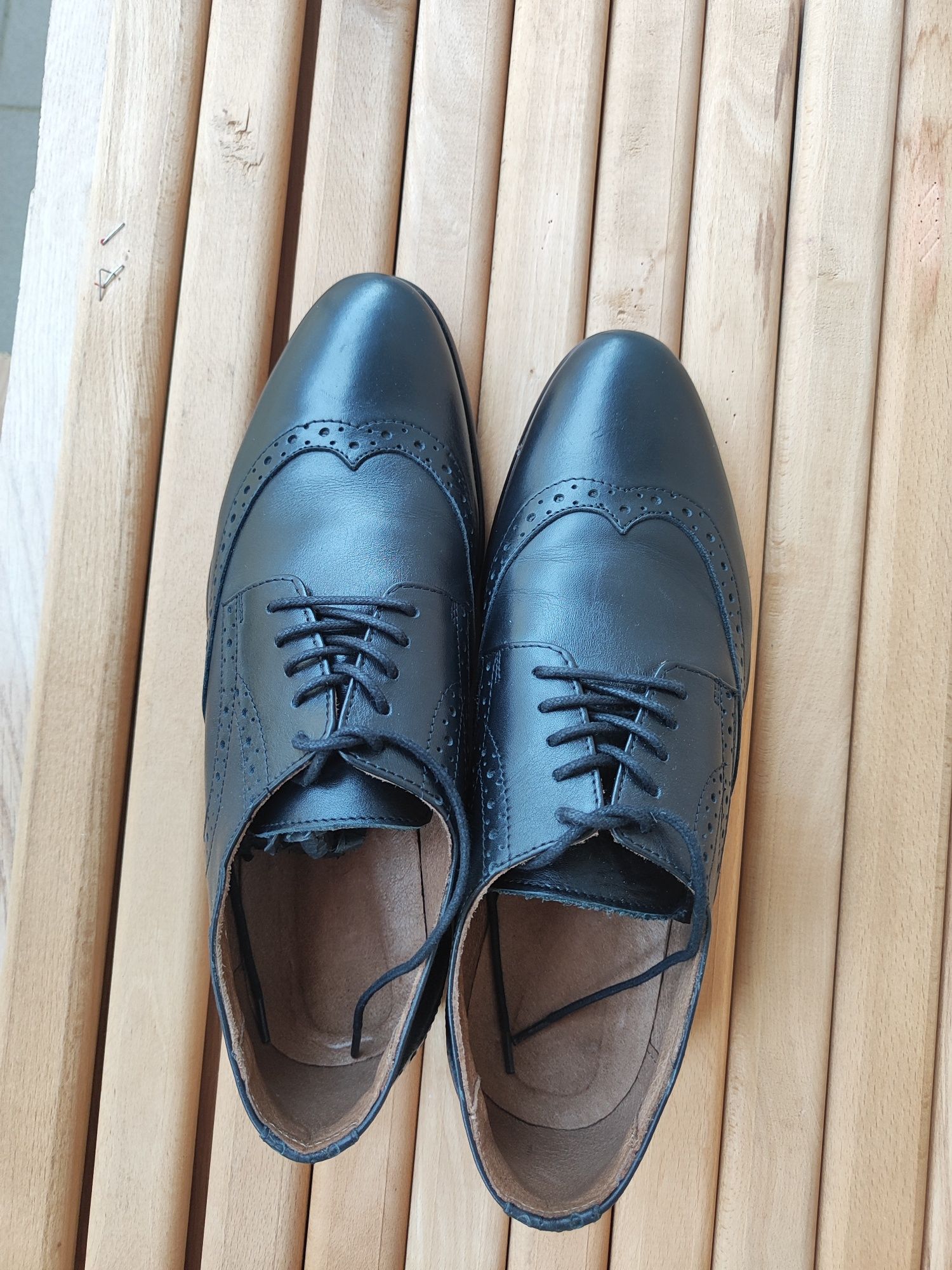 Pantofi eleganți din piele naturală pentru bărbați